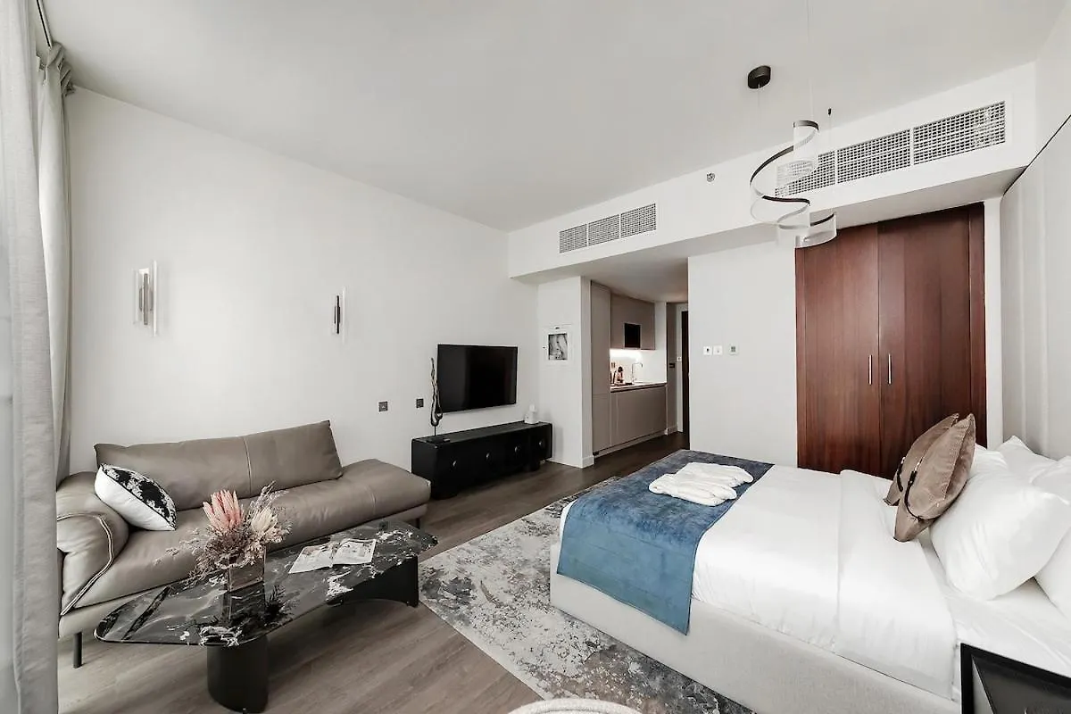 Studio Downtown Boulevard Dubai Apartment